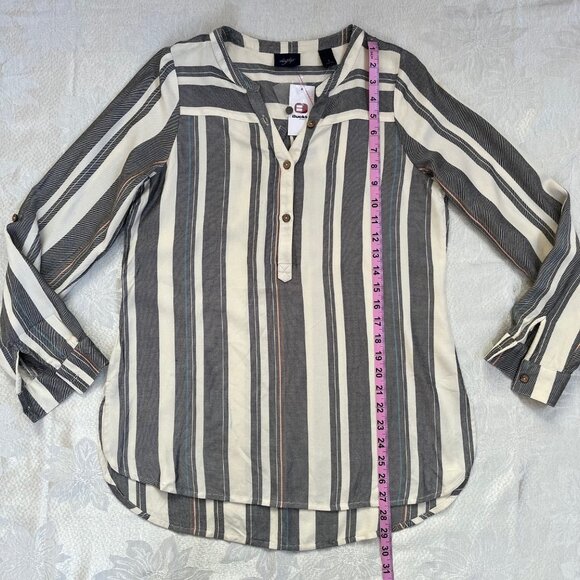 Daytrip from Buckle Henley Long Sleeve Striped Long Shirt - Picture 11 of 15